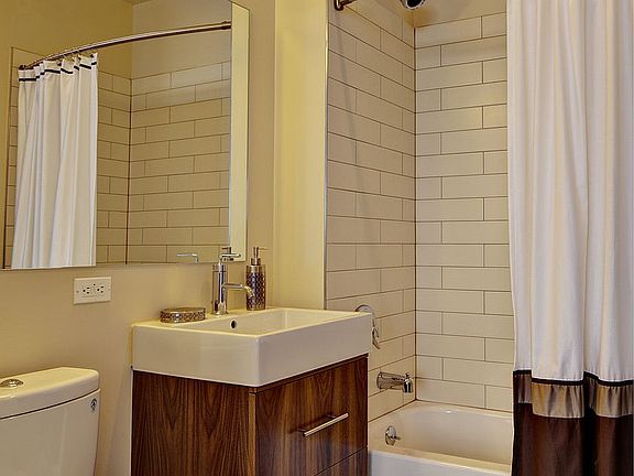 4th image of 40 Gold St APT 8