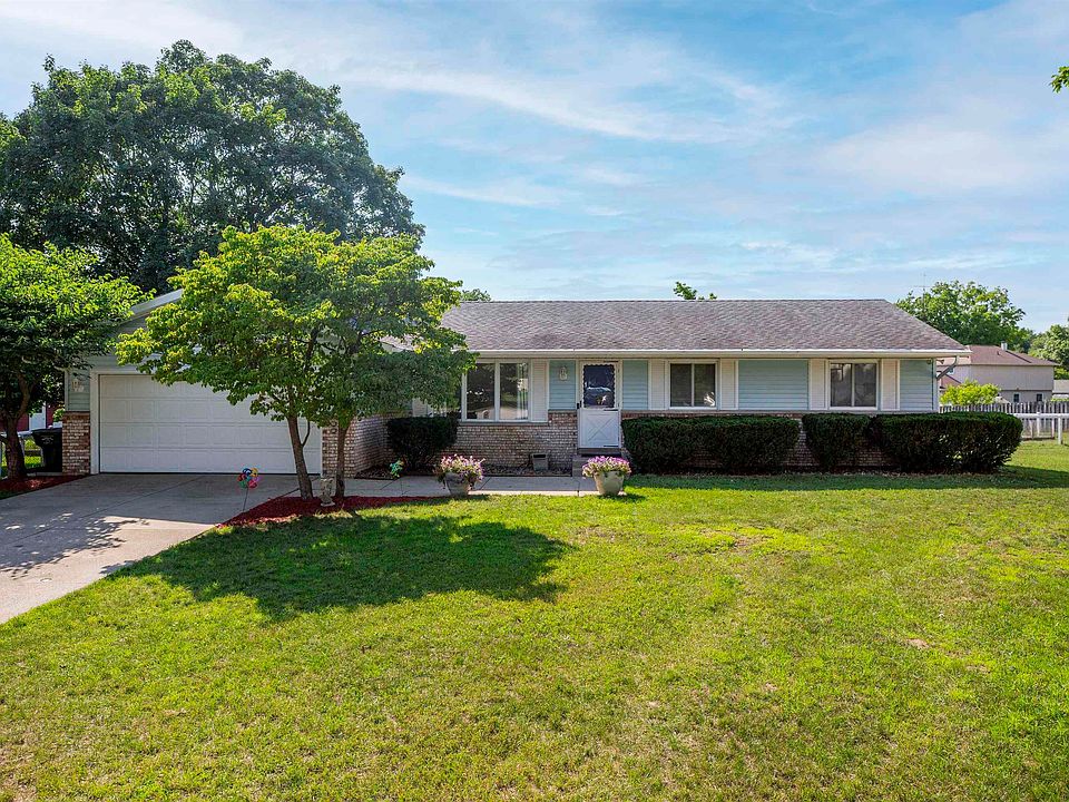 1st image of 18383 Abbot Ct