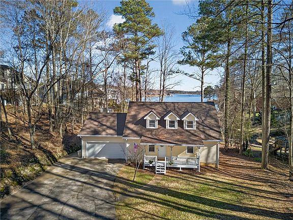 3rd image of 9018 Lakeview Pkwy