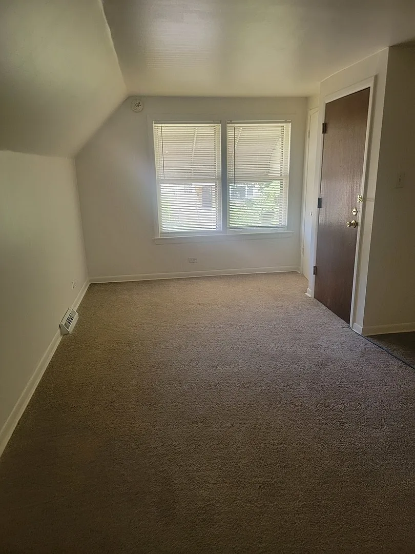 2 bed, 1.0 bath, 1000 sqft, $1,100 — Photo 4