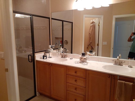 Double sinks Master bath