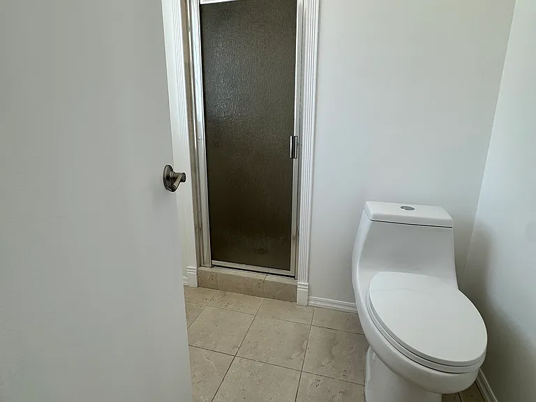 14552 Runnymede St — Photo 47