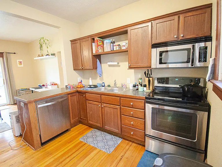 101 8th Ave SE #1 — Photo 8