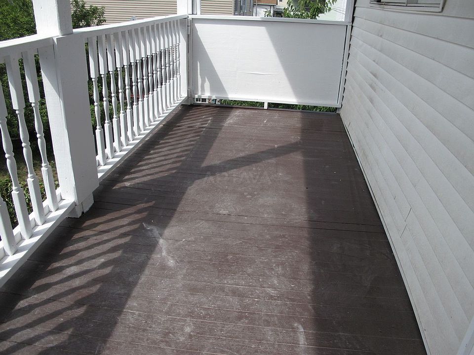 1st image of 211 Elm St #1