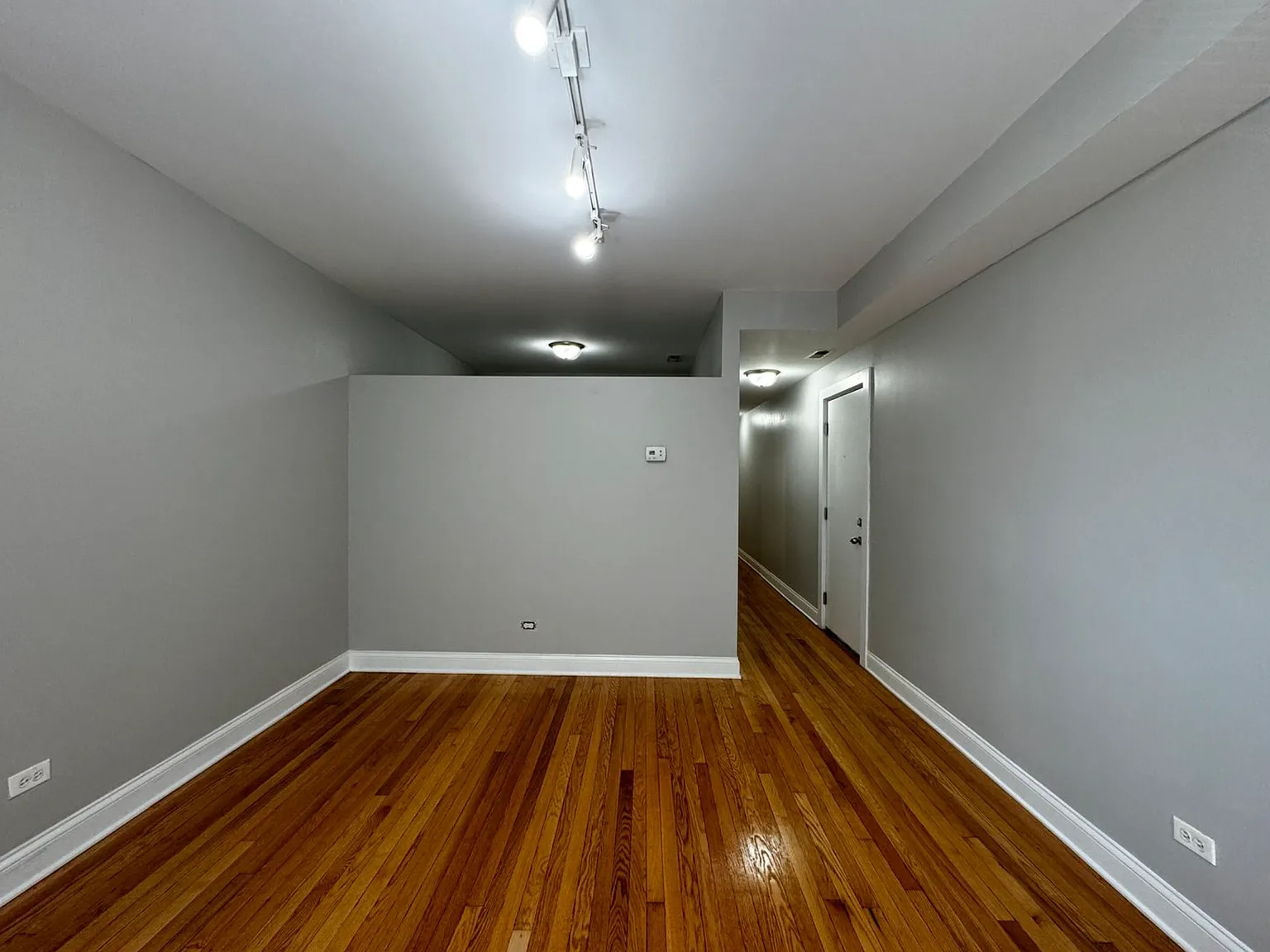 1 bed, 650 sqft, $1,700 — Photo 3