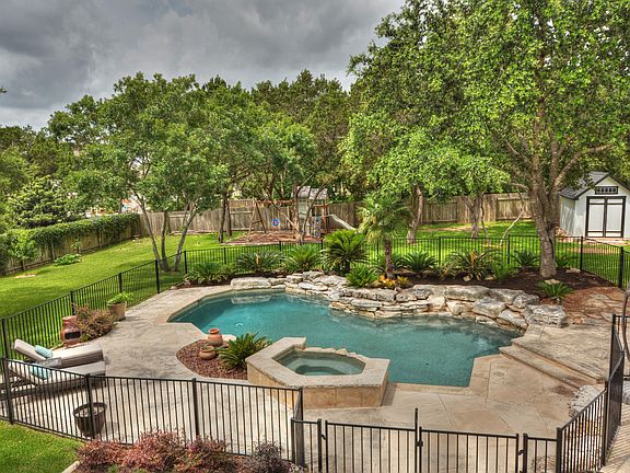 3rd image of 9205 Leaning Rock Cir