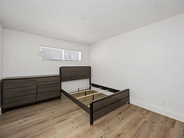 2218 Hazard St #4 — Photo 11