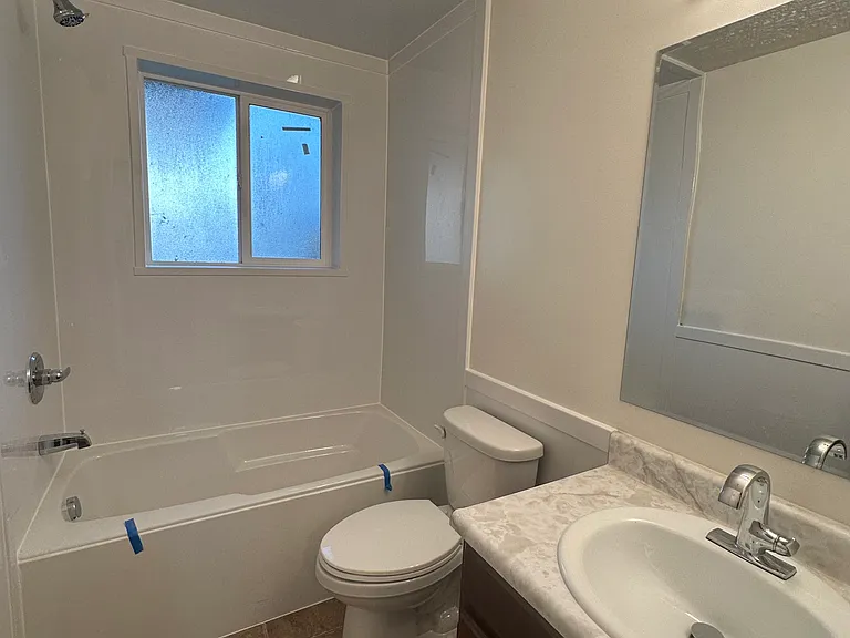 120 N 200 E #7 — Photo 11