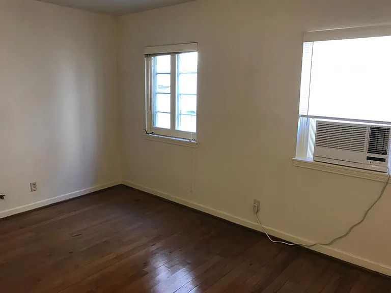 5507 San Jacinto St — Photo 6