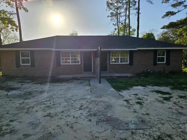 498 S Willow St APT 1, Jesup, GA 31546