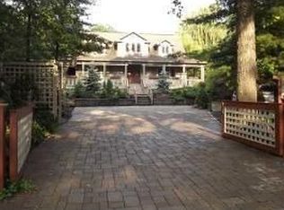 102 Viola Rd, Suffern, NY 10901