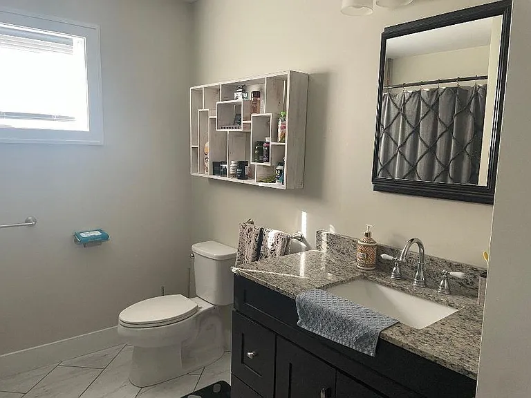 28 Campbell Dr #B — Photo 7