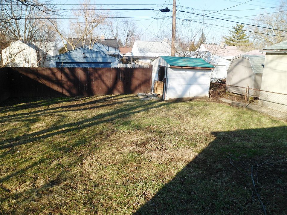 2nd image of 2777 Pontiac St