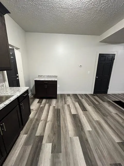 1 bed, 800 sqft, $795 — Photo 2