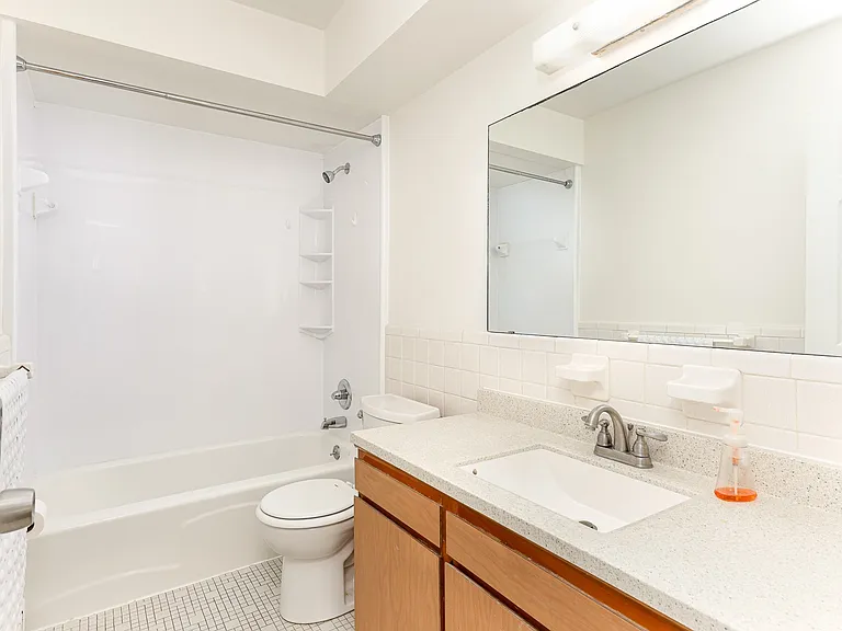 415 Ventura Ct — Photo 11