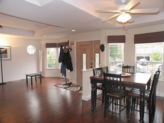 2nd image of 4900 Buena Vista Ave