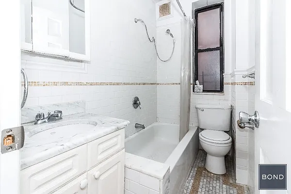 Rented by Bond New York | media 4