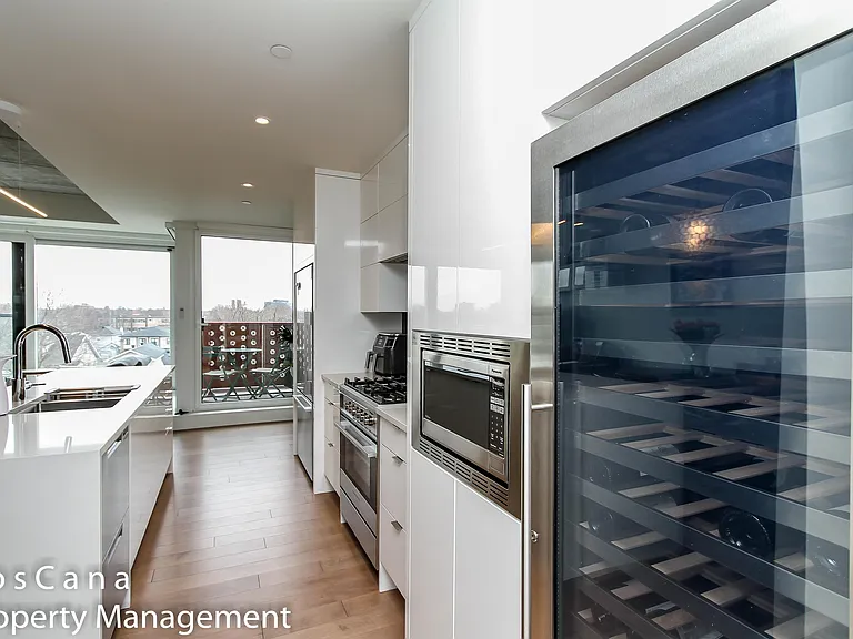 135 Barrette St #409 — Photo 19