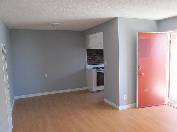 2nd image of 283 Redondo Ave APT 6