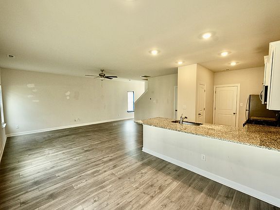 3rd image of 2322 Alberto Dr