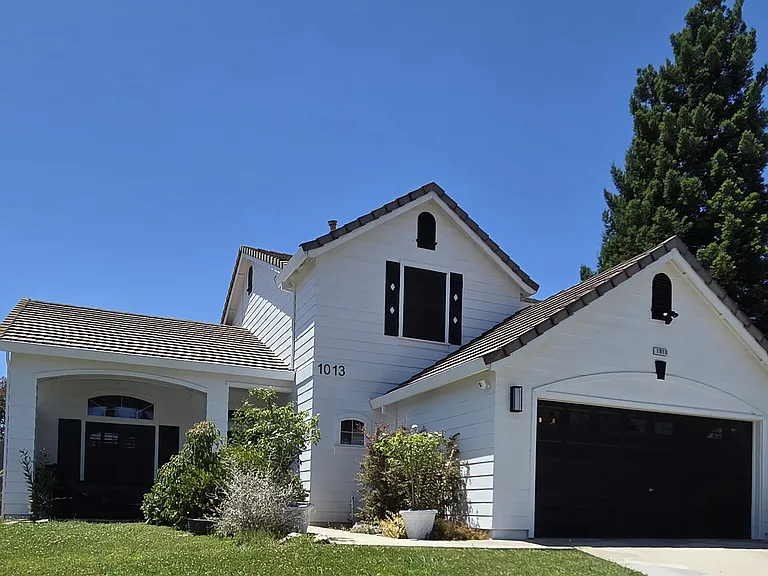 1013 Thompson Cir #1 — Photo 1