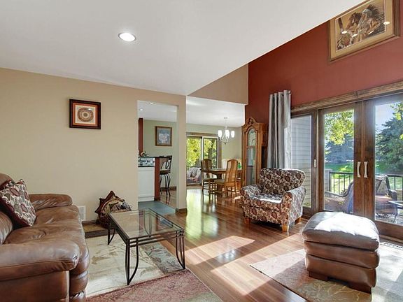 3rd image of 1171 Rose Ln