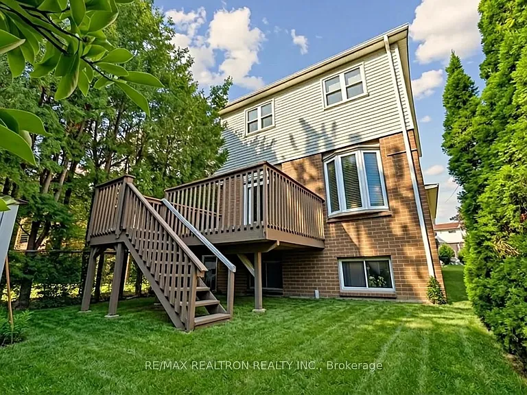 409 Cobblehill Dr — Photo 32