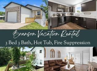 302 W College St, Branson, MO 65616