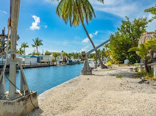 121 Monroe Dr, Plantation Key, FL 33036