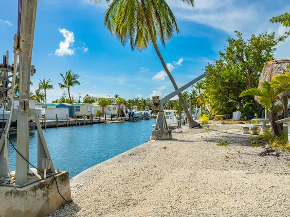 121 Monroe Dr, Plantation Key, FL 33036