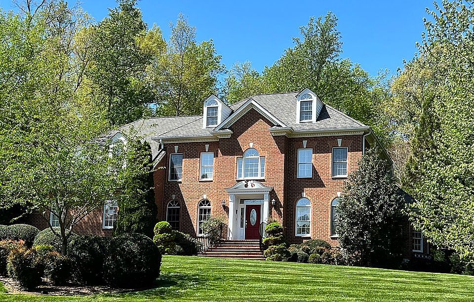 3242 Queens Grant Dr, Midlothian, VA 23113 | Zillow