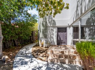 2912 Hillside Dr, Burlingame, CA 94010