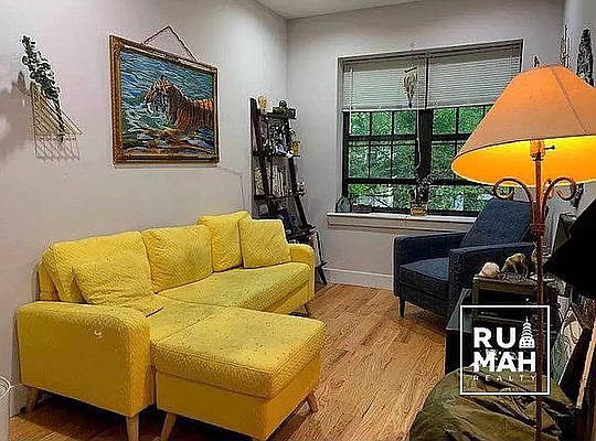 1st image of 584 Bainbridge St #2