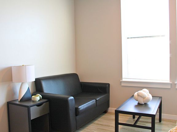 4th image of 1820 Ferry St APT 511