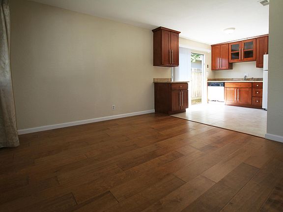 3rd image of 1330 White Dr