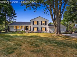54260 Nine Mile Rd, Northville, MI 48167