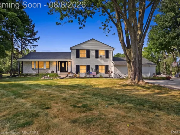 54260 Nine Mile Rd, Northville, MI 48167