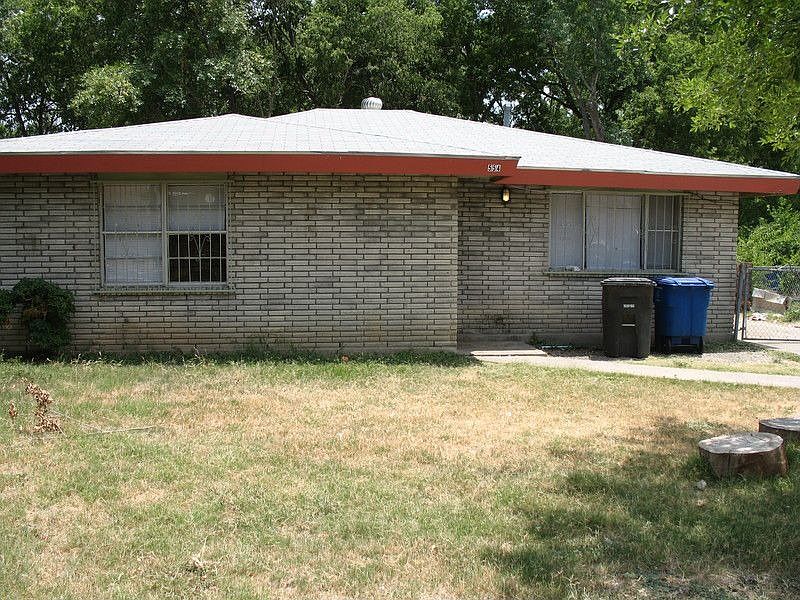 1st image of 554 Lincolnshire Dr