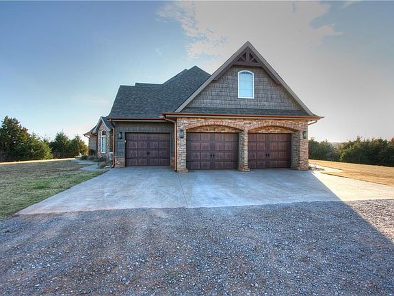 5th image of 2861 County Street 2790