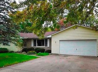 669 Terrace Dr, Winamac, IN 46996