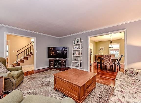 5th image of 8907 Tree Haven Dr