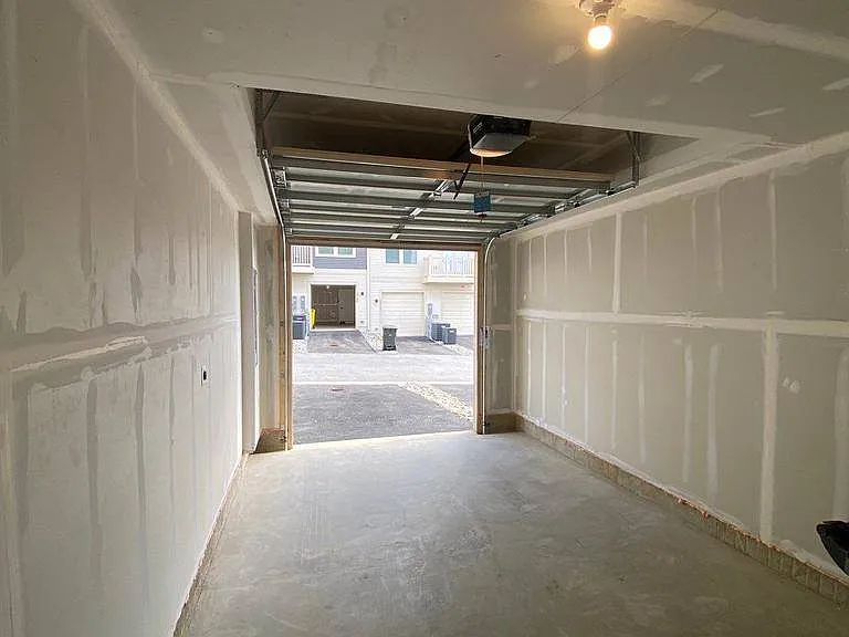 2528 Verona Pl #A — Photo 22