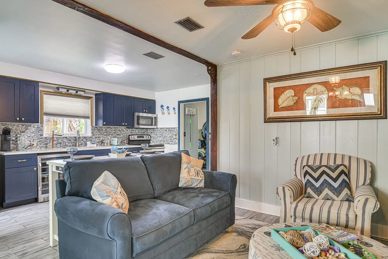 2 bed, 1.0 bath, 990 sqft, $4,870 — Photo 1