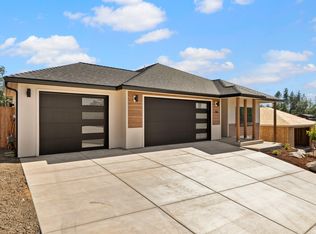 356 Arrowhead Trl, Eagle Point, OR 97524