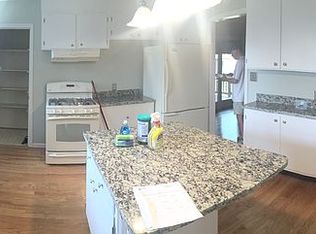 5030 Cave Spring Ln, Roanoke, VA 24018