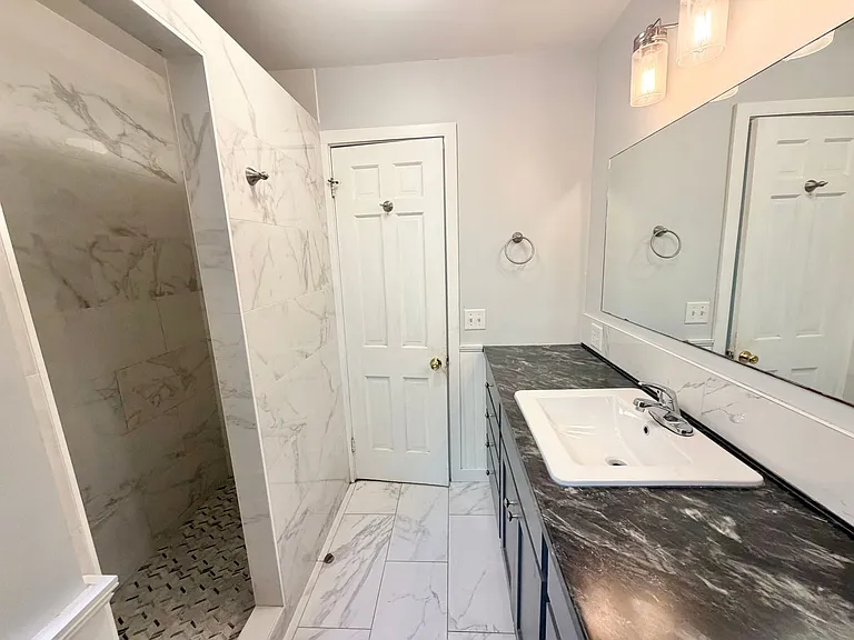 203 Maple St — Photo 11