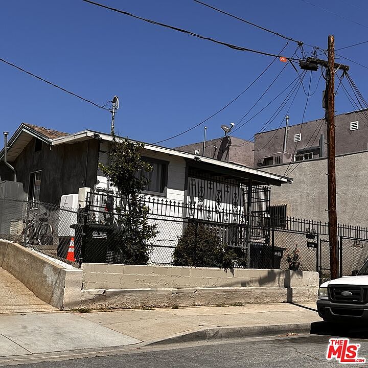 1st image of 3751 E Lanfranco St