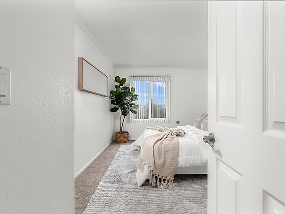 5th image of 3030 Suncrest Dr Unit 805