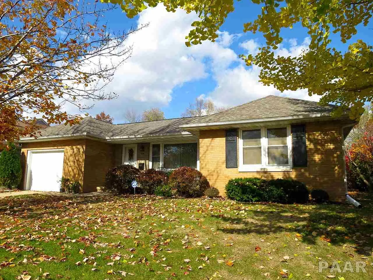 435 W Stratford Dr photo 1