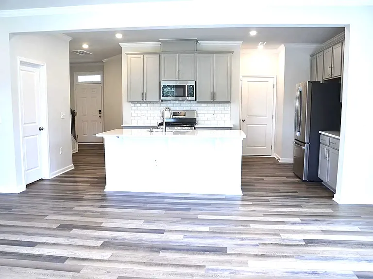 216 Hiking Hill Ln — Photo 9